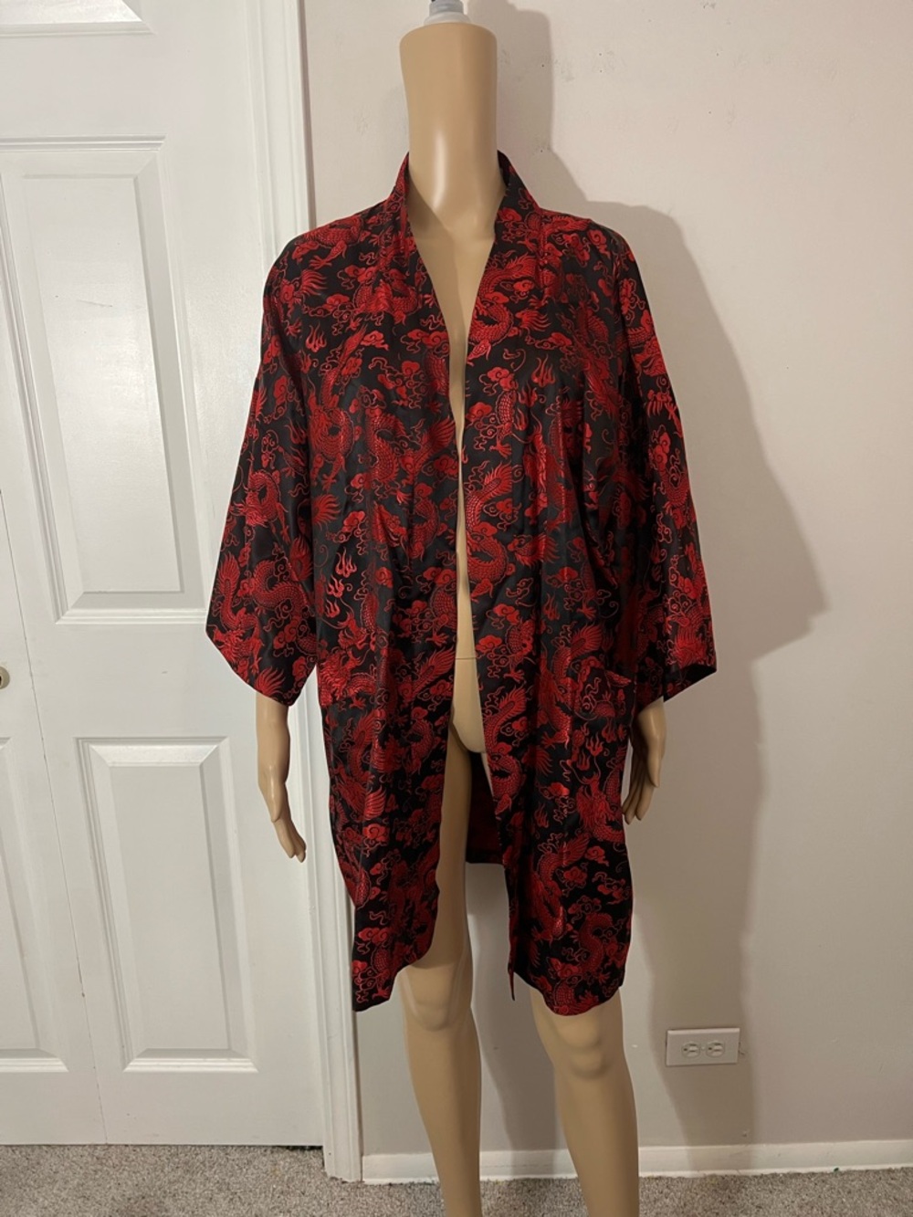 Solz Squirrel Vintage Red & Black Dragon Kimono Robe,Large